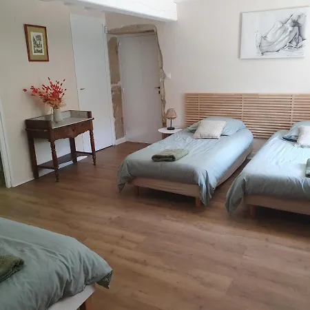 Holiday home Douceurs Des Vignes Du Vivian